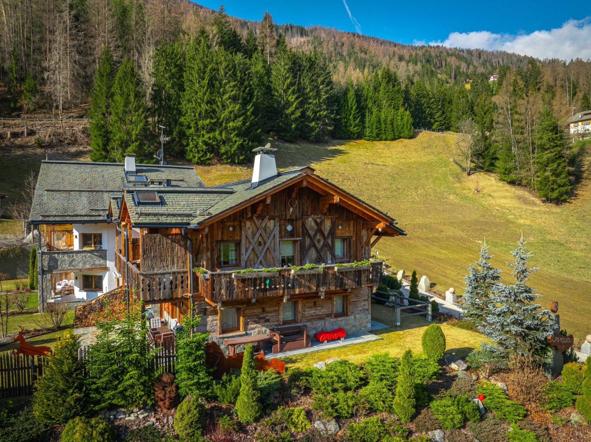 Alpine Mountain Chalet San Vigilio Di Marebbe Eksteriør bilde