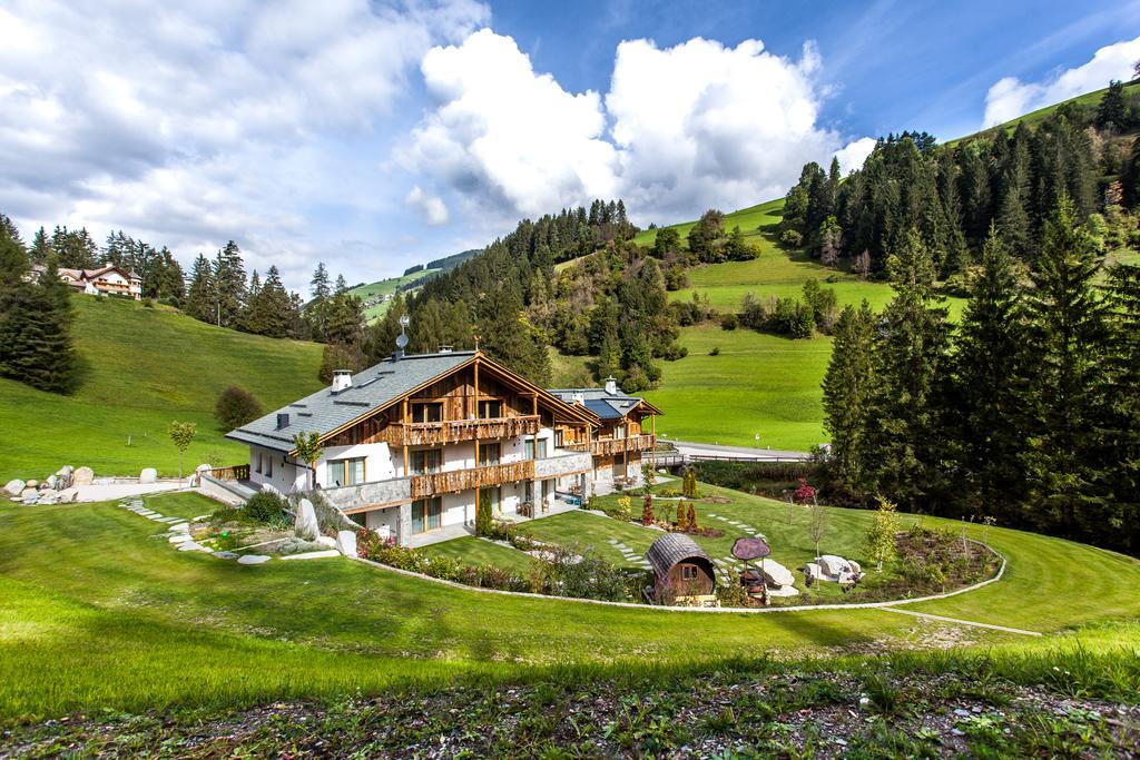 Alpine Mountain Chalet San Vigilio Di Marebbe Eksteriør bilde