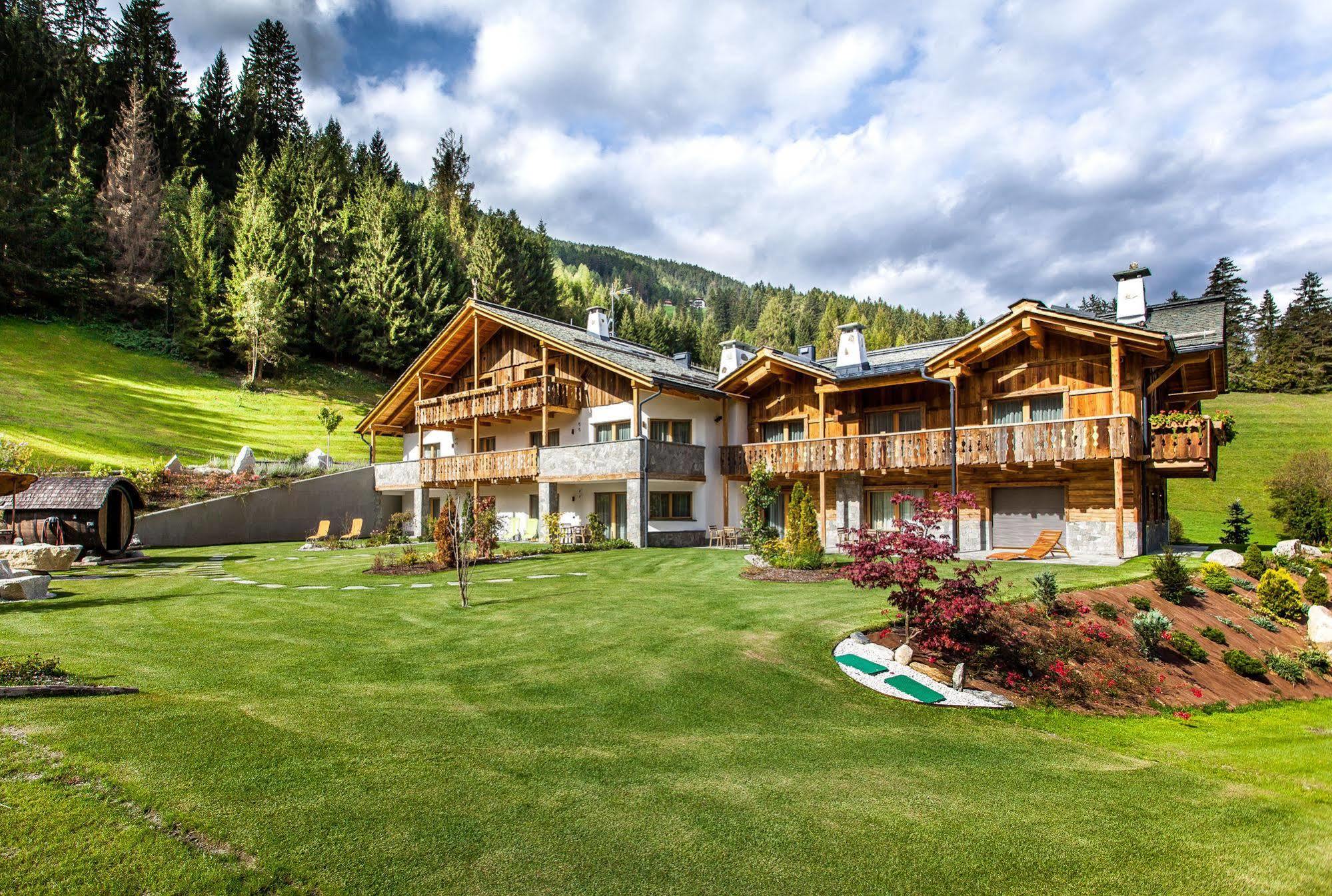 Alpine Mountain Chalet San Vigilio Di Marebbe Eksteriør bilde